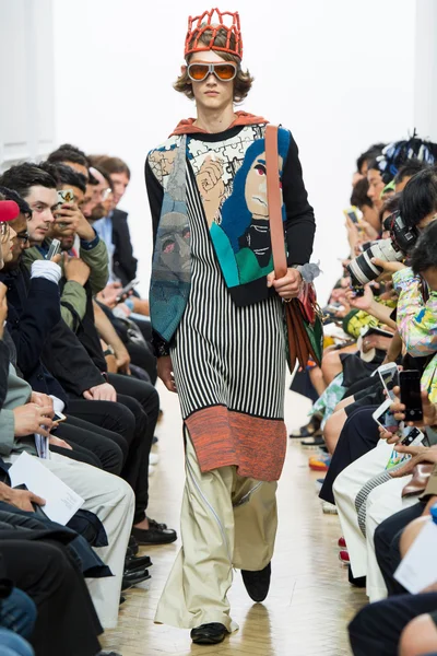 Look 29
